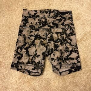 Lululemon spandex shorts